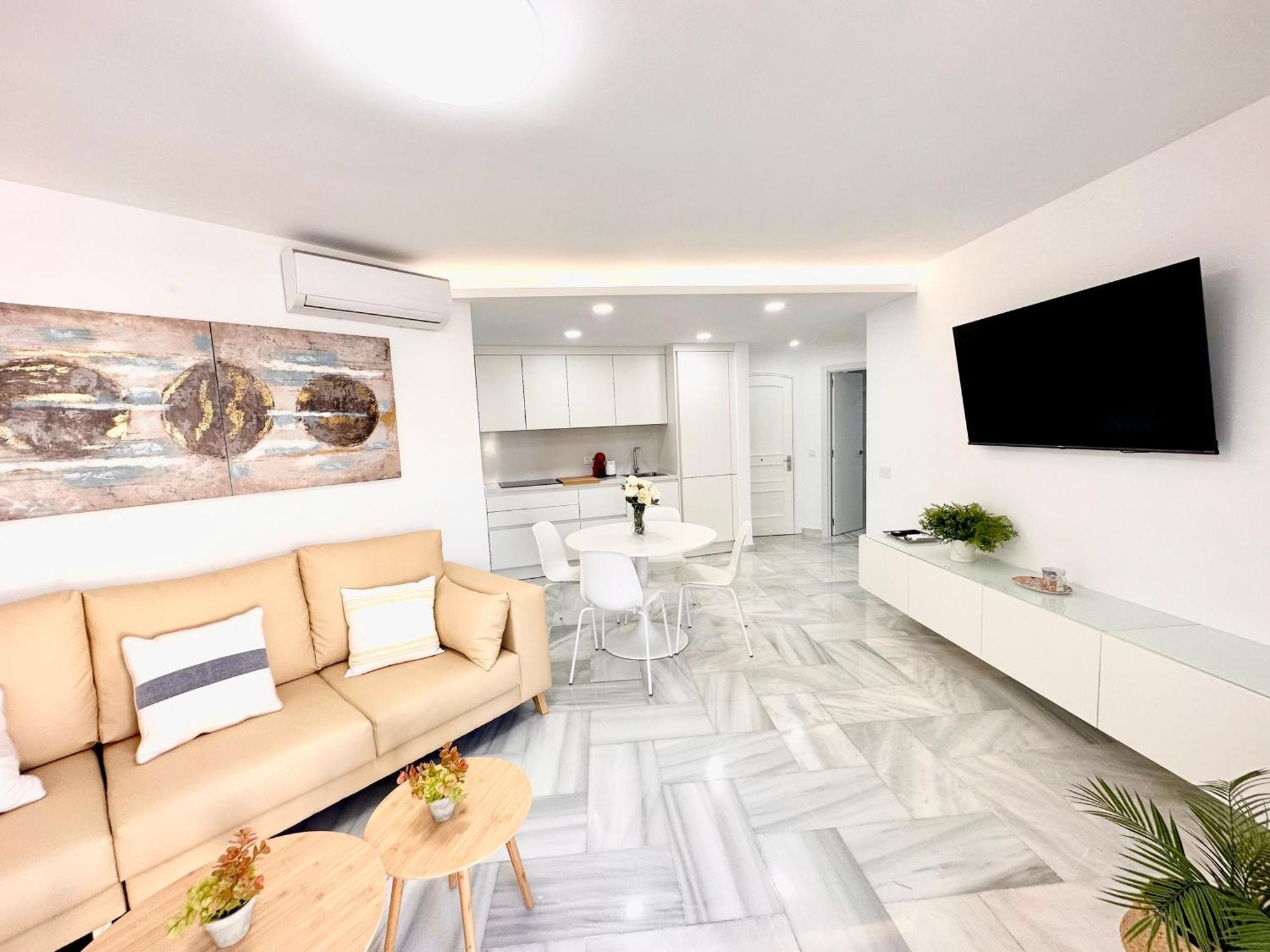 Apartamento, Paradise Sun Beach In Marina Benalmadena Luaran gambar